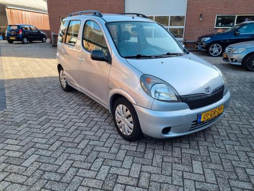 Toyota Yaris Verso 1.3 16V Vvti Linea SOL 2001 Grijs