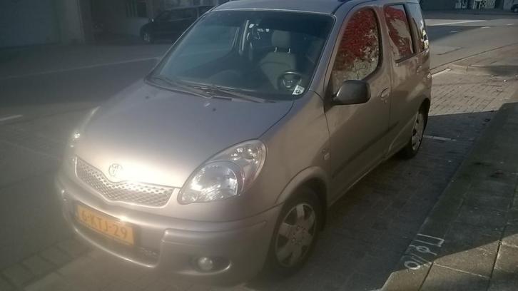 Toyota Yaris Verso 1.4 D4-d Linea, Grijs, Airco, Bj 2003 