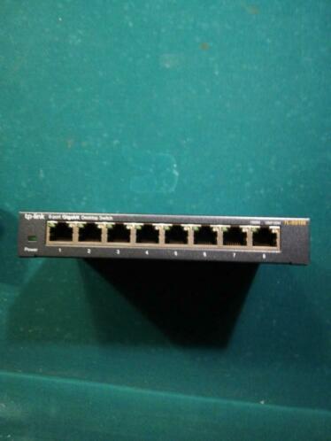 tp-link 8-port Gigabit Desktop Switch