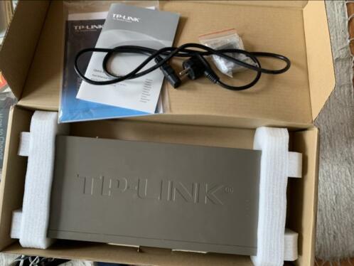 TP-link tl-sf1024 - 24-ports switch