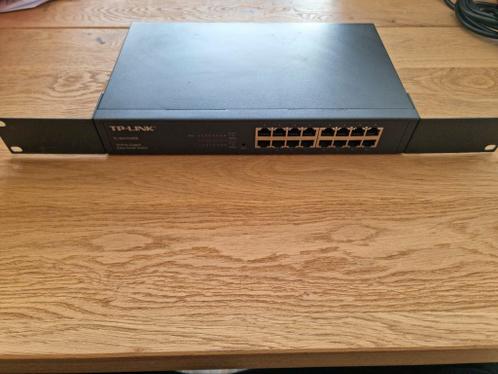 TP-LINK TL-SG1016DE 16-Port Gigabit Smart Switch