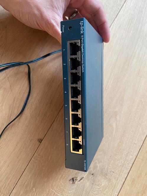 TP-Link TL-SG108 switch (8-ports)