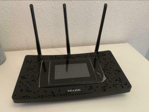 TP Link Touch P5 WiFi router
