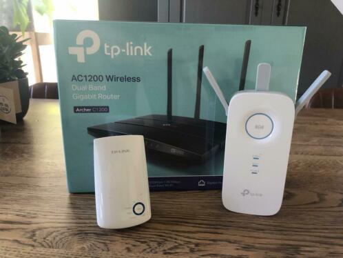 Tp-link WiFi router met 2 repeaters