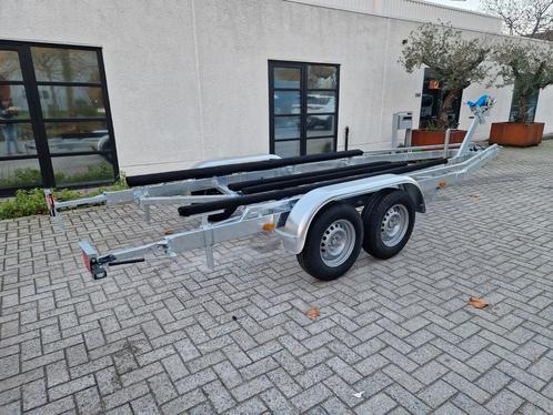 Trailer BUNVERSIE LED voor skiboot  wakeboot  sloep