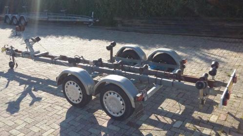 Trailer met kenteken( Dubbel ASSER )2500 Kg