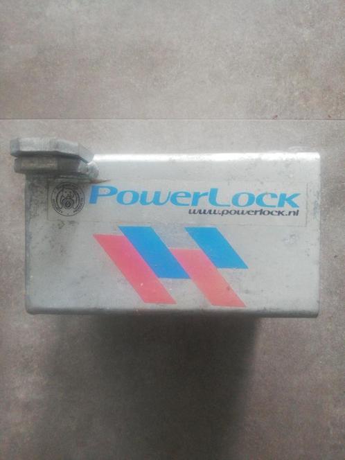Trekhaakslot power lock