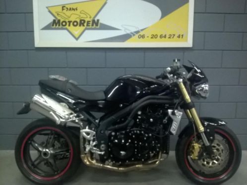 Triumph speedtriple 1050 lichte rijdbare schade bj 2005