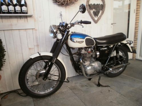 Triumph t100r daytona super sport 1967