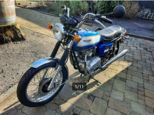 Triumph T140 met zijspan en extreem weinig kmx27s