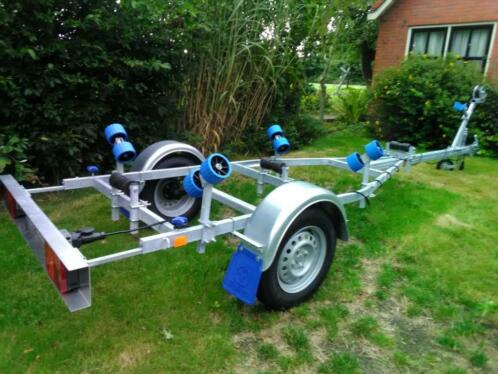 TTH kanteltrailer nieuw en Brenderup trailer