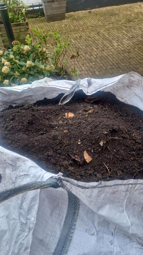 Tuinaarde (inclusief hydrokorrels) - Gratis afhalen (bigbag)