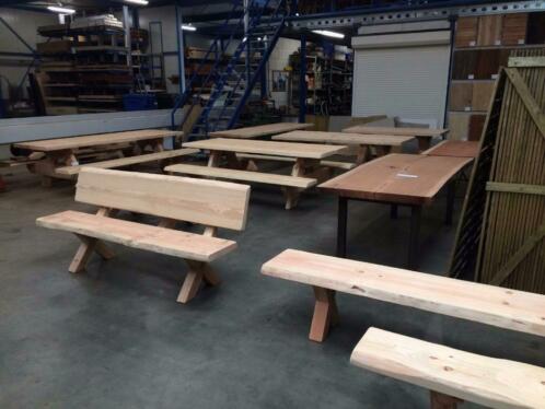 Tuinbank douglas 6 cm dikke zitting en leuning kruispoot.