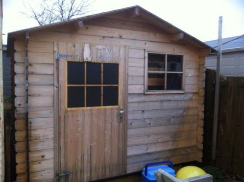 Tuinhuisje te koop