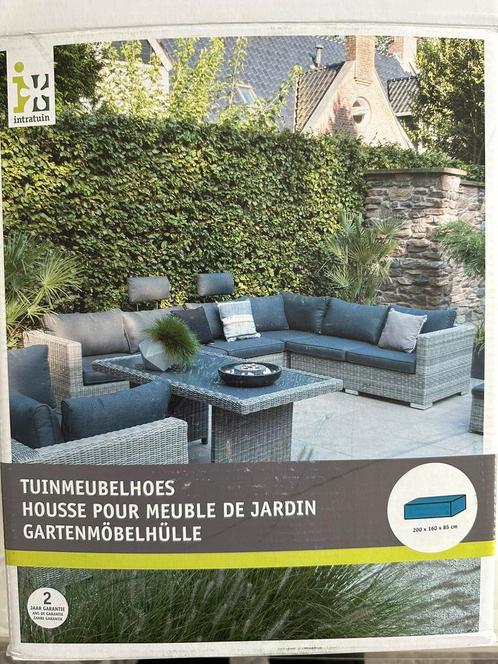 Tuinmeubelhoes Intratuin 200x160x85