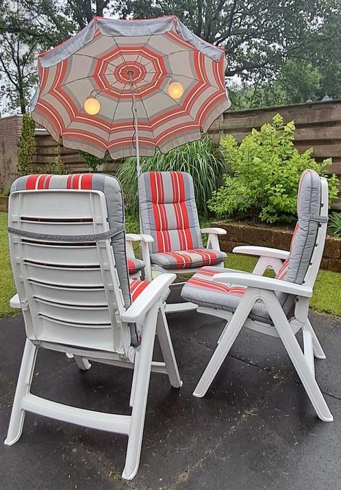 Tuinstoelen met bijpassende parasol