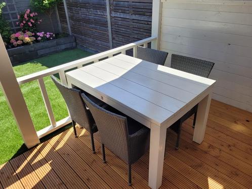 Tuintafel met 4 of 6 stoelen