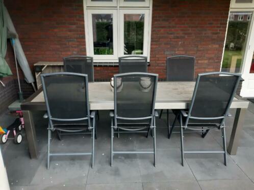 Tuintafel met stoelen