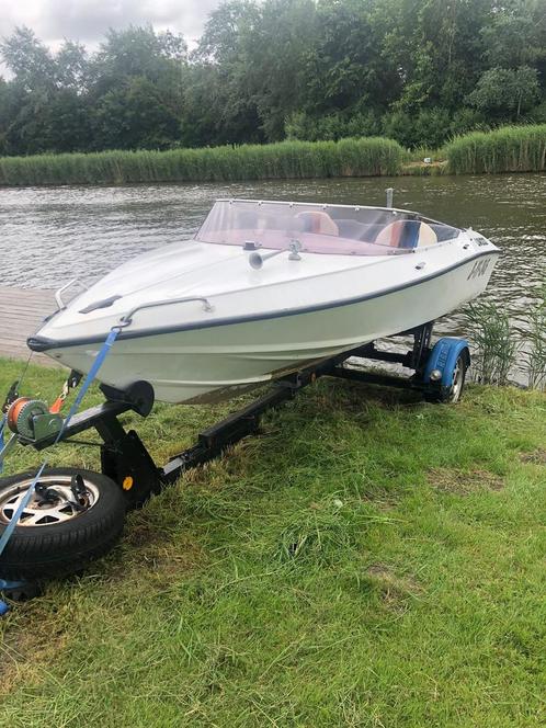 Tullio Abbate speedboot inclusief kanteltrailer