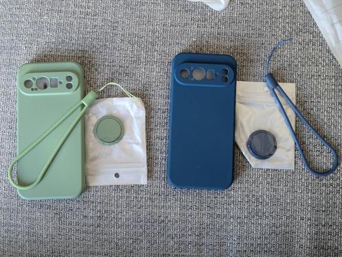 Twee Google Pixel 9 pro hoesjes cases blauw en groen