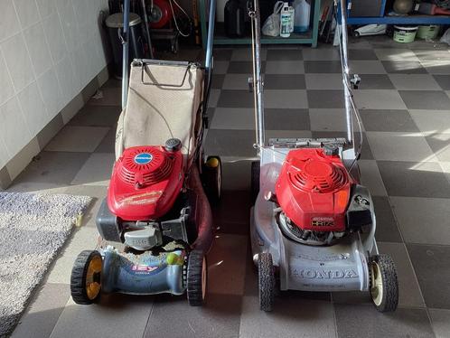 Twee grasmachines goed werkend