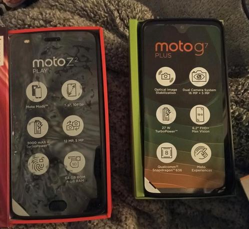 Twee keer mobiele telefoons Motorola  Android