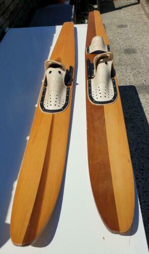 Twee mooie houten waterski034s in goede conditie - vintage