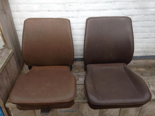 Twee originele Vw stoelen t1 t2