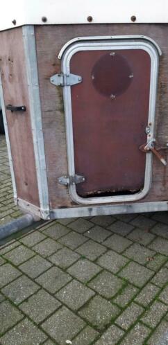 Twee paards trailer opknapper met kenteken