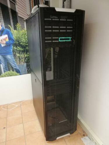 Twee professionele serverkasten