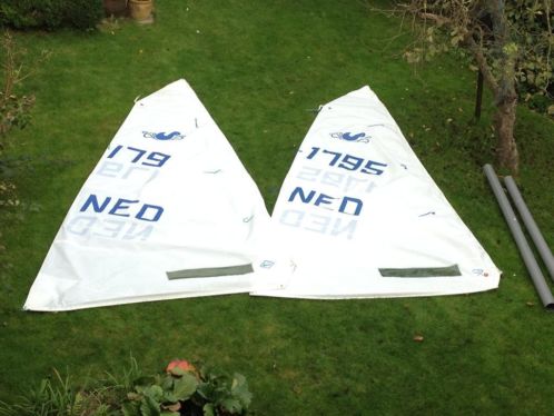 Twee Splashzeilen te koop