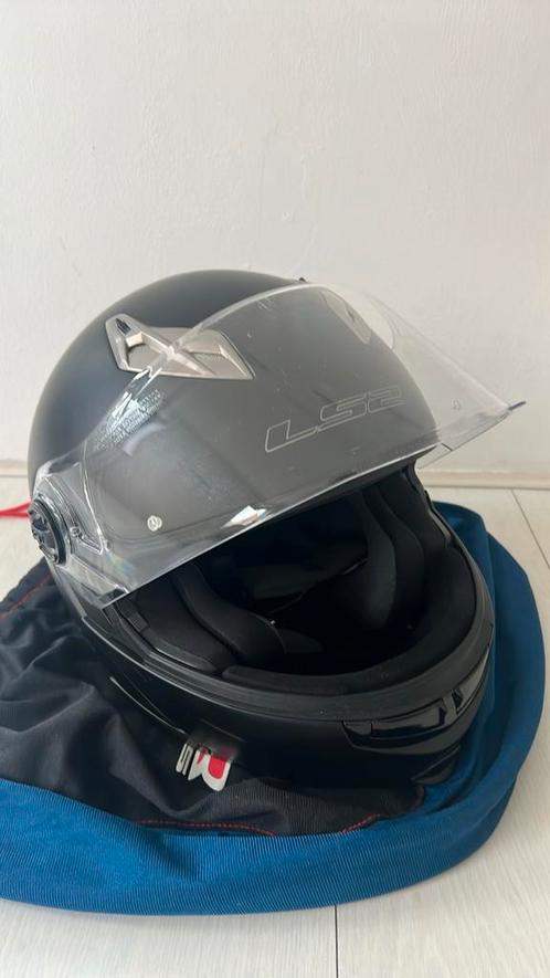 Tweedehands helm lichte schade minimaal Matt zwart LS2 FF370