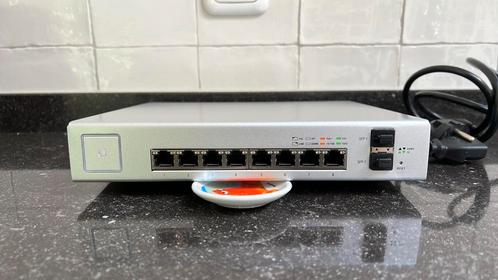 Ubiquiti Unfi Switch 8 Ports 150 watt ( netto 110 watt Poe)