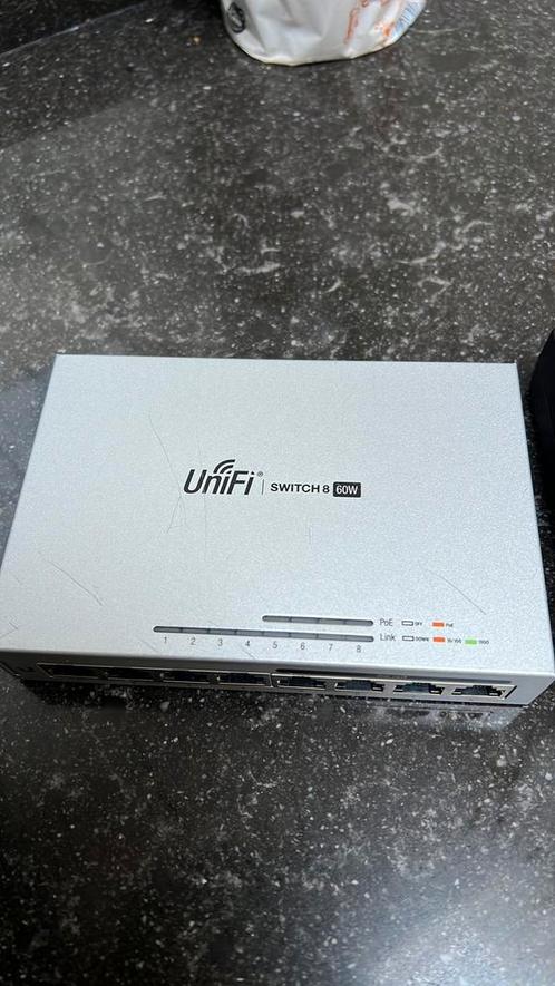 Ubiquiti Unfi Switch 8 Ports en 60 watt poe.