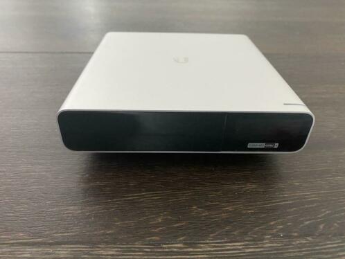 Ubiquiti UniFi Cloud Key Gen2 Plus incl. rackmount