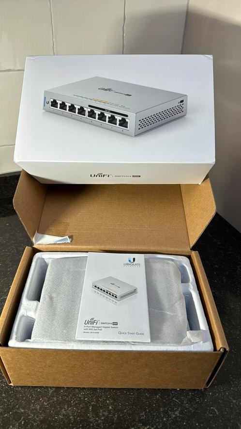 Ubiquiti UniFi Switch 8 met 60 watt in doos