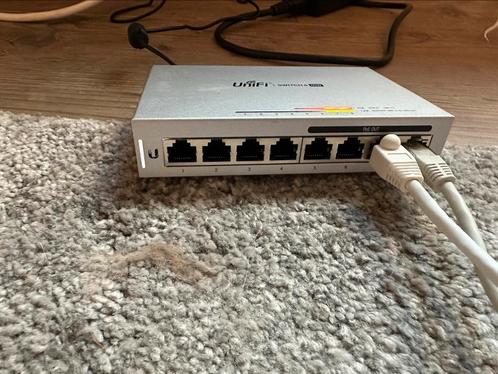 Ubiquiti UniFi switch US-8-60W (8port,4xPoE)