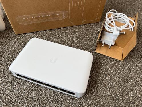 Ubiquiti UniFi USW-Lite-8-PoE Switch 8 PoE Lite NIEUW