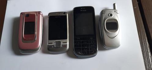 Uit de oude doos 4 mobiele telefoons