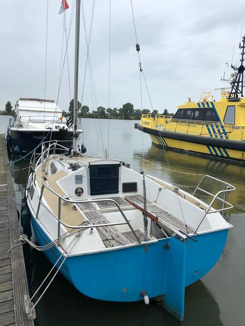 Ultra 24 zeilboot, inboard diesel en maststrijk installatie