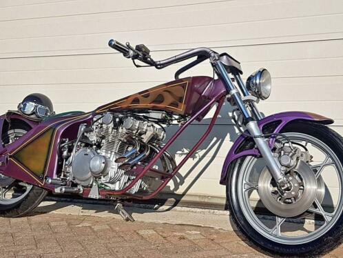 Uniek Custombike op basis van een Suzuki gs 550 uit 1977