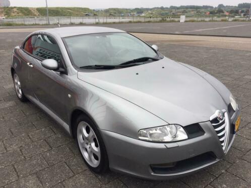 Uniek mooie Alfa GT 2.0 JTS nwe motor 93000km gereden 2004