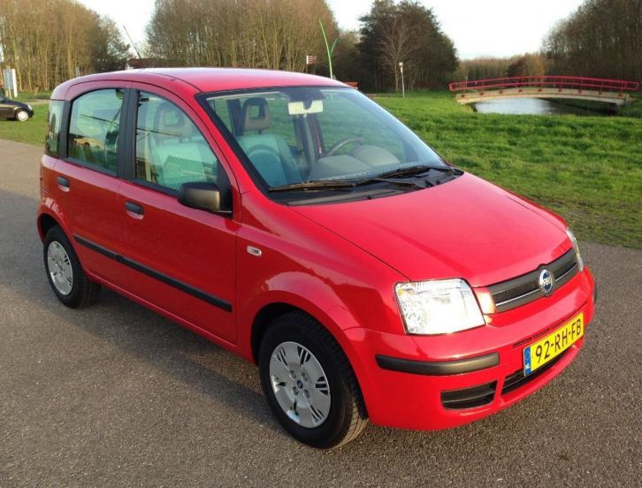 Uniek Nieuwe Fiat Panda 1.2 Dualogic  Automaat, Airco, PDC