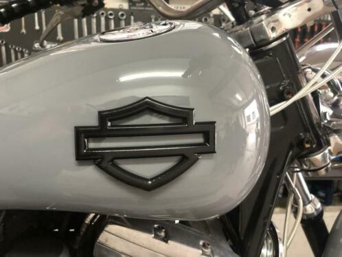 - UNIEK -Tank shield Harley Davidson - 3D Logo -