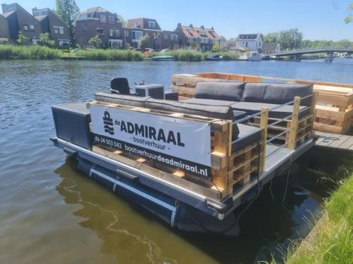 Uniek varend terras loungeboot zonder vaarbewijs