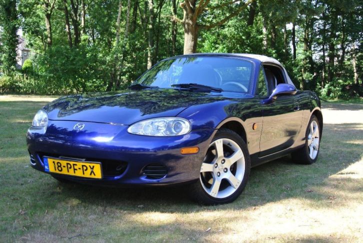 Unieke bomvolle Mazda MX-5 Nardi Torino LPG G3 2004