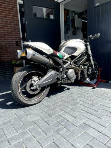 Unieke Ducati Monster 696 2009 (3525kw)
