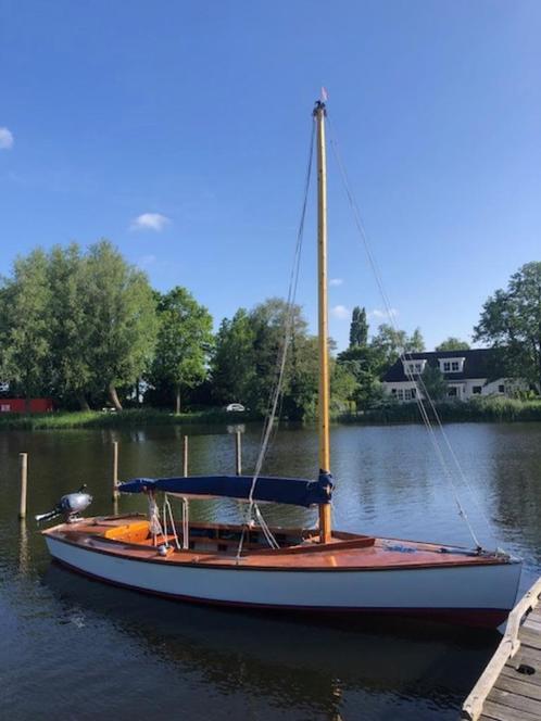 Unieke en gedegen zeilboot Valk ( polyvalk met houten dek)