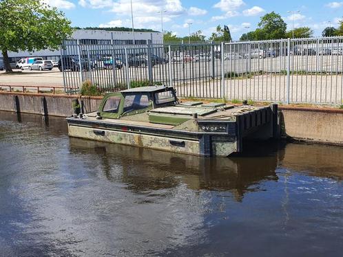 UNIEKE EN HELE DIKKE LEGERBOOT 6,5 liter V8 Hybride