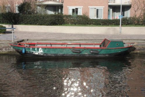 Unieke goed onderhouden tuindersvlet 9 meter 